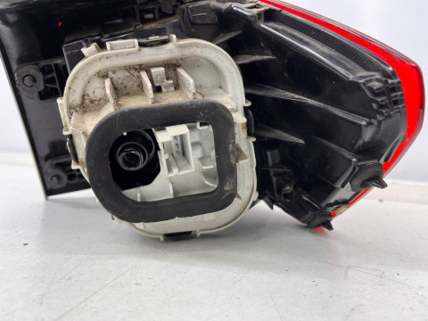 Lampa Vw Volkswagen Golf Sportsvan przedlift 14-18 r. lewa tylna 510945095P Lampa Vw Volkswagen Golf Sportsvan przedlift 14-18 r. lewa tylna 510945095P