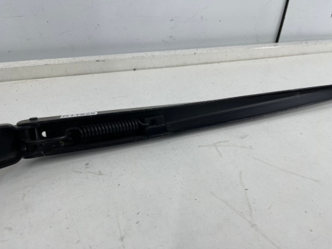 Ramię wycieraczki BMW 5 F10 F11 F06 GT F12 Cabrio F13 Coupe prawa strona pasażera 7203156 Ramię wycieraczki BMW 5 F10 F11 F06 GT F12 Cabrio F13 Coupe prawa strona pasażera 7203156