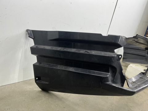 Zderzak przedni Lamborghini Gallardo PRZEDLIFT Mocowanie ślizg 2003-2008 Zderzak przedni Lamborghini Gallardo PRZEDLIFT Mocowanie ślizg 2003-2008