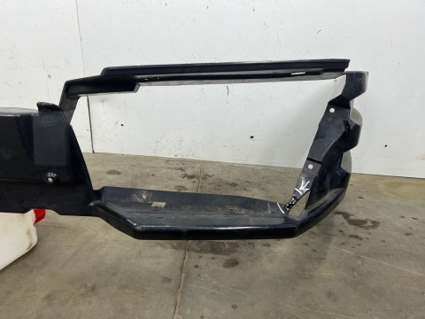 Zderzak przedni Lamborghini Gallardo PRZEDLIFT Mocowanie ślizg 2003-2008 Zderzak przedni Lamborghini Gallardo PRZEDLIFT Mocowanie ślizg 2003-2008