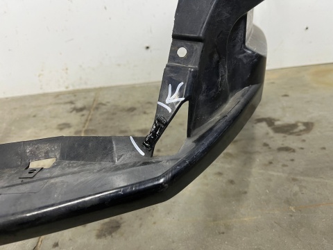 Zderzak przedni Lamborghini Gallardo PRZEDLIFT Mocowanie ślizg 2003-2008 Zderzak przedni Lamborghini Gallardo PRZEDLIFT Mocowanie ślizg 2003-2008