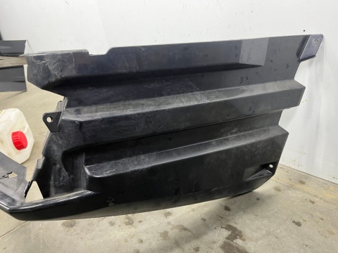 Zderzak przedni Lamborghini Gallardo PRZEDLIFT Mocowanie ślizg 2003-2008 Zderzak przedni Lamborghini Gallardo PRZEDLIFT Mocowanie ślizg 2003-2008