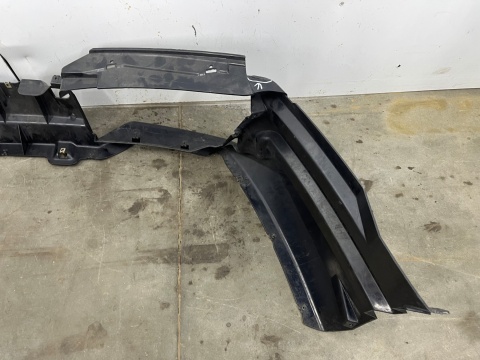 Zderzak przedni Lamborghini Gallardo PRZEDLIFT Mocowanie ślizg 2003-2008 Zderzak przedni Lamborghini Gallardo PRZEDLIFT Mocowanie ślizg 2003-2008