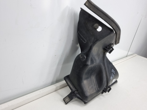 Kanał powietrza zderzaka BMW 3 E92 Coupe E93 Cabrio prawa kierownica chłodzenia hamulców 7161434 Kanał powietrza zderzaka BMW 3 E92 Coupe E93 Cabrio prawa kierownica chłodzenia hamulców 7161434