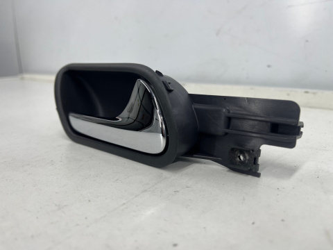 Klamka VW Golf V 5 prawa tylna wewnętrzna rączka uchwyt drzwi chrom 1k1839114b Klamka VW Golf V 5 prawa tylna wewnętrzna rączka uchwyt drzwi chrom 1k1839114b