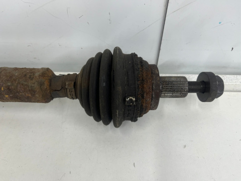 Półoś VW Golf V Audi a3 8p 1.4 fsi prawa przednia długa półoś napędowa przegub 1k0407272be Półoś VW Golf V Audi a3 8p 1.4 fsi prawa przednia długa półoś napędowa przegub 1k0407272be