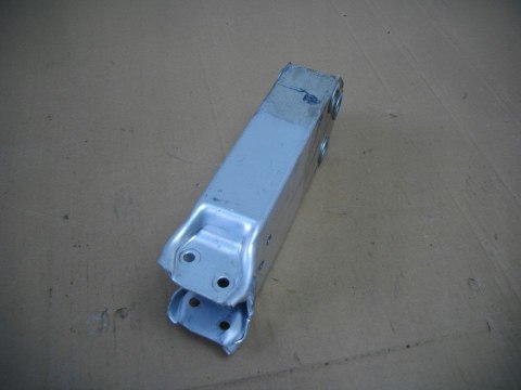 Belka zderzaka BMW F07 GT Gran Turismo przednie prawe wzmocnienie strefa zgniotu odbojnik Belka zderzaka BMW F07 GT Gran Turismo przednie prawe wzmocnienie strefa zgniotu odbojnik