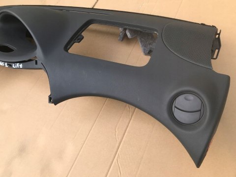 Deska rozdzielcza Toyota Yaris I 99-06r. kokpit konsola GÓRNA Deska rozdzielcza Toyota Yaris I 99-06r. kokpit konsola GÓRNA