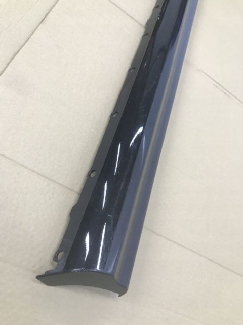 Listwa Mercedes Vito III w447 AMG Exclusive dolna prawa nakładka drzwi bocznych przesuwnych próg a4476906001 Listwa Mercedes Vito III w447 AMG Exclusive dolna prawa nakładka drzwi bocznych przesuwnych próg a4476906001