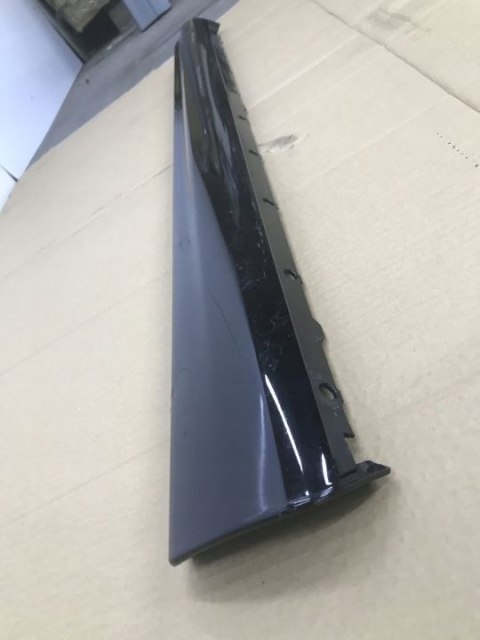 Listwa Mercedes Vito III w447 AMG Exclusive dolna prawa nakładka drzwi bocznych przesuwnych próg a4476906001 Listwa Mercedes Vito III w447 AMG Exclusive dolna prawa nakładka drzwi bocznych przesuwnych próg a4476906001