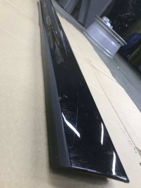 Listwa Mercedes Vito III w447 AMG Exclusive dolna prawa nakładka drzwi bocznych przesuwnych próg a4476906001 Listwa Mercedes Vito III w447 AMG Exclusive dolna prawa nakładka drzwi bocznych przesuwnych próg a4476906001