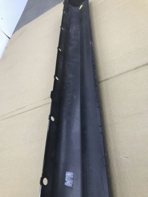 Listwa Mercedes Vito III w447 AMG Exclusive dolna prawa nakładka drzwi bocznych przesuwnych próg a4476906001 Listwa Mercedes Vito III w447 AMG Exclusive dolna prawa nakładka drzwi bocznych przesuwnych próg a4476906001