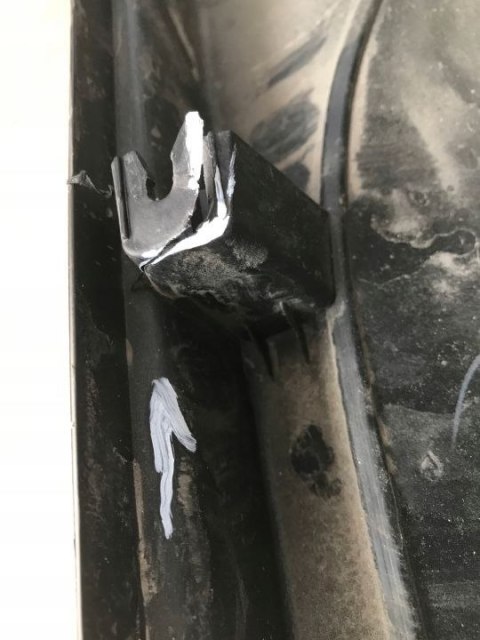 Nakładka progu Hyundai Tucson III 15-20r. prawa listwa próg zewnętrzny Nakładka progu Hyundai Tucson III 15-20r. prawa listwa próg zewnętrzny
