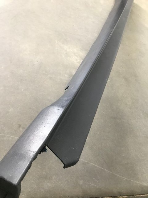 Nakładka progu Jeep Cherokee KL 5 V 13r.- prawa listwa prawy próg zewnętrzny 64720A