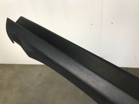 Nakładka progu Jeep Cherokee KL 5 V 13r.- prawa listwa prawy próg zewnętrzny 64720A