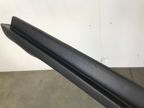 Nakładka progu Jeep Cherokee KL 5 V 13r.- prawa listwa prawy próg zewnętrzny 64720A