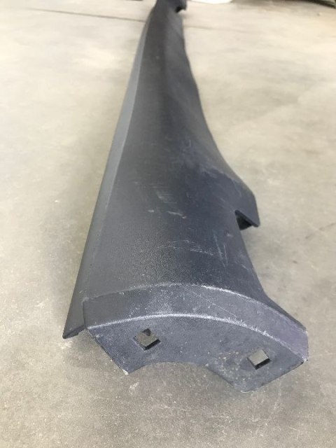 Nakładka progu Jeep Cherokee KL 5 V 13r.- prawa listwa prawy próg zewnętrzny 64720A