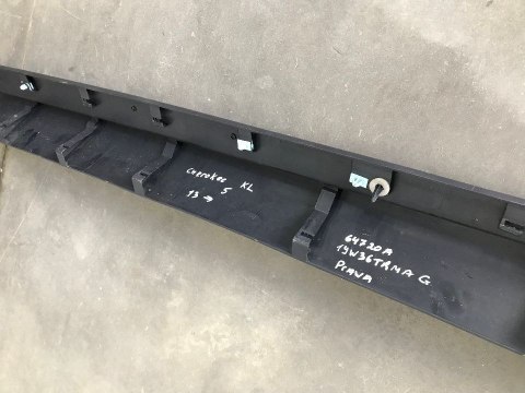 Nakładka progu Jeep Cherokee KL 5 V 13r.- prawa listwa prawy próg zewnętrzny 64720A