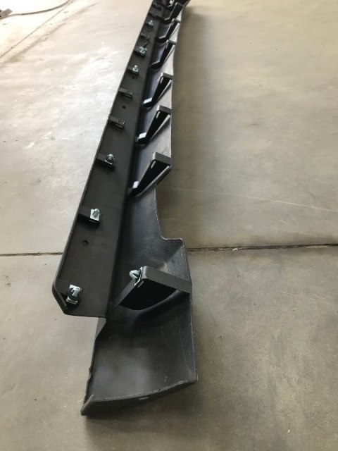 Nakładka progu Jeep Cherokee KL 5 V 13r.- prawa listwa prawy próg zewnętrzny 64720A