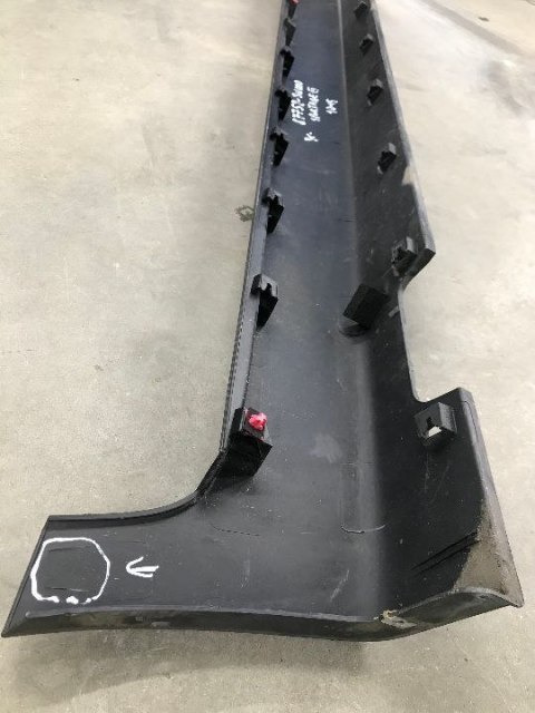 Nakładka progu Kia Sportage 3 III 10-15r. prawa listwa prawy próg zewnętrzny 87752-3U000 Nakładka progu Kia Sportage 3 III 10-15r. prawa listwa prawy próg zewnętrzny 87752-3U000