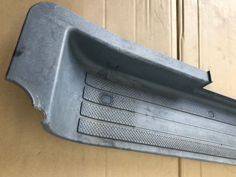 Nakładka progu Mercedes Vito II w639 stopień wewnętrzny progowy lewy kierowcy Nakładka progu Mercedes Vito II w639 stopień wewnętrzny progowy lewy kierowcy