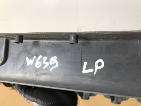 Nakładka progu Mercedes Vito II w639 stopień wewnętrzny progowy lewy kierowcy Nakładka progu Mercedes Vito II w639 stopień wewnętrzny progowy lewy kierowcy