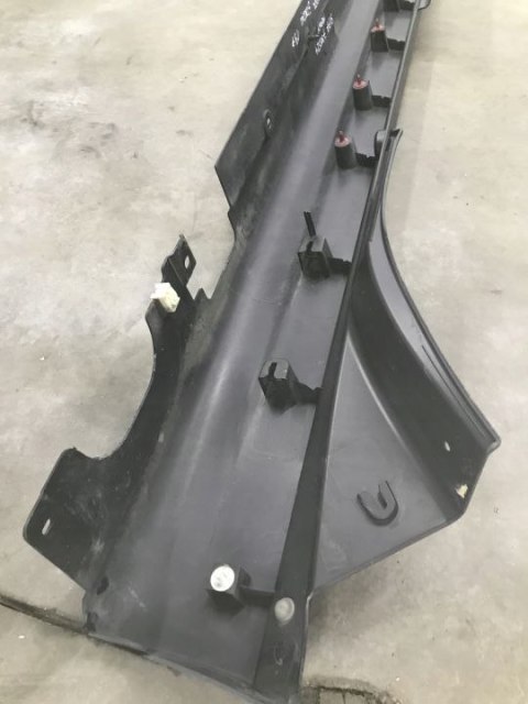 Nakładka progu Mini Cooper F55 2014r.- 3Drzwi prawa listwa próg zewnętrzny 51777315524 Nakładka progu Mini Cooper F55 2014r.- 3Drzwi prawa listwa próg zewnętrzny 51777315524