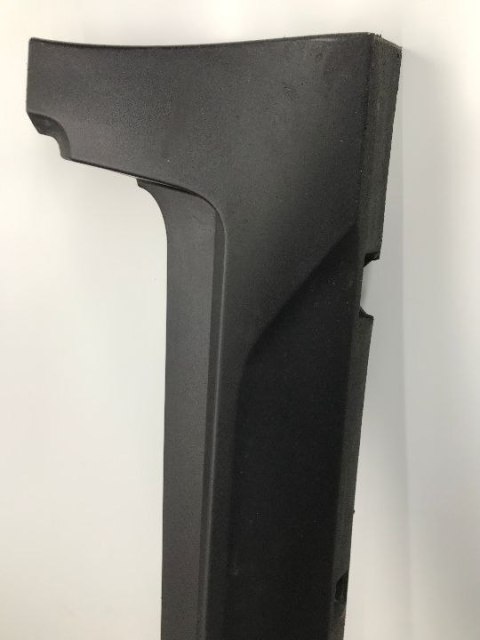 Nakładka progu Opel Crossland X 17r.- prawa listwa próg zewnętrzny 13482064 Nakładka progu Opel Crossland X 17r.- prawa listwa próg zewnętrzny 13482064