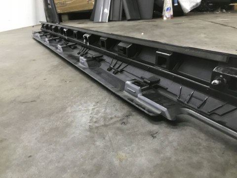 Nakładka progu VW Arteon 17r.- prawa listwa próg zewnętrzny 3G8853858 Nakładka progu VW Arteon 17r.- prawa listwa próg zewnętrzny 3G8853858