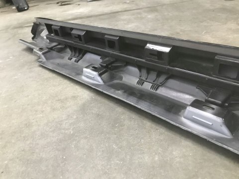 Nakładka progu VW Arteon 17r.- prawa listwa próg zewnętrzny 3G8853858 Nakładka progu VW Arteon 17r.- prawa listwa próg zewnętrzny 3G8853858
