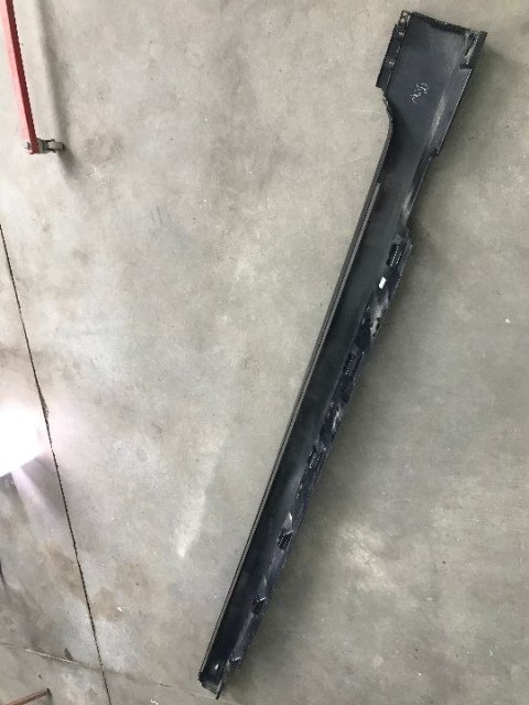 Nakładka progu Vw Passat B8 14-24r. prawa listwa próg zewnętrzny 3G0853858F Nakładka progu Vw Passat B8 14-24r. prawa listwa próg zewnętrzny 3G0853858F