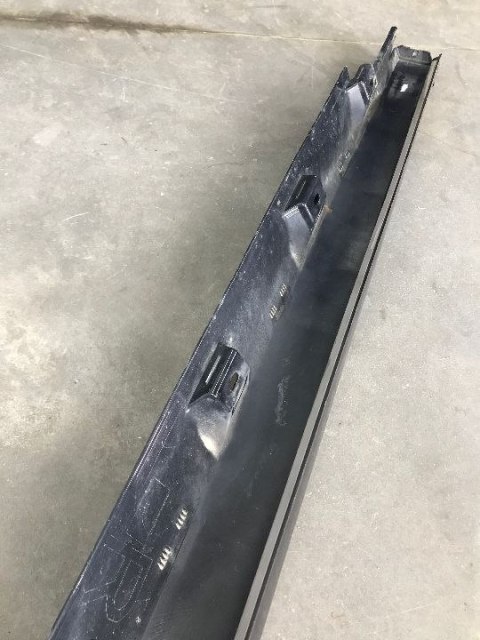 Nakładka progu Vw Passat B8 14-24r. prawa listwa próg zewnętrzny 3G0853858F Nakładka progu Vw Passat B8 14-24r. prawa listwa próg zewnętrzny 3G0853858F