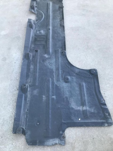 Osłona podwozia BMW 5 F10 F11 dolna płyta prawa lewa KOMPLET Osłona podwozia BMW 5 F10 F11 dolna płyta prawa lewa KOMPLET