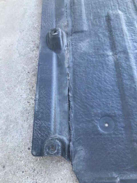 Osłona podwozia BMW 5 F10 F11 dolna płyta prawa lewa KOMPLET Osłona podwozia BMW 5 F10 F11 dolna płyta prawa lewa KOMPLET
