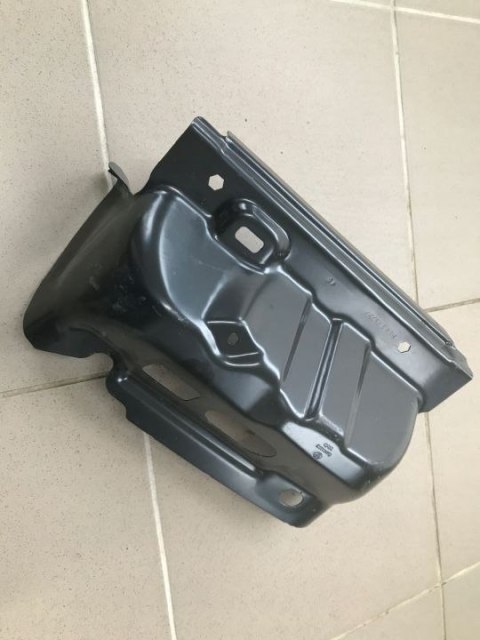 Poszycie VW Caddy 3 III 03-20r. prawy okular lampy tylnej fartuch ĆWIARTKA 2k0813328a Poszycie VW Caddy 3 III 03-20r. prawy okular lampy tylnej fartuch ĆWIARTKA 2k0813328a