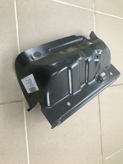 Poszycie VW Caddy 3 III 03-20r. prawy okular lampy tylnej fartuch ĆWIARTKA 2k0813328a Poszycie VW Caddy 3 III 03-20r. prawy okular lampy tylnej fartuch ĆWIARTKA 2k0813328a