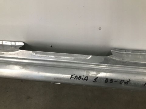 Poszycie Skoda Fabia I 99-08r. prawy próg reperaturka ĆWIARTKA VAN WEZEL 7625104 Poszycie Skoda Fabia I 99-08r. prawy próg reperaturka ĆWIARTKA VAN WEZEL 7625104