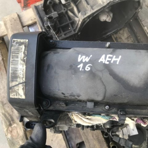 Silnik VW Golf IV 4 Audi A3 8L 1.6 8v 101km. benzyna kod AEH goły słupek bez osprzętu Silnik VW Golf IV 4 Audi A3 8L 1.6 8v 101km. benzyna kod AEH goły słupek bez osprzętu