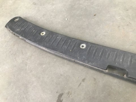 Tapicerka Dacia Logan MCV I 06-13r. próg bagażnika osłona nakładka