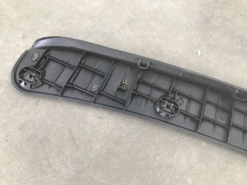 Tapicerka Dacia Logan MCV I 06-13r. próg bagażnika osłona nakładka