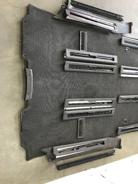 Wykładzina Peugeot 807 Citroen C8 Ulysse Phedra szyny mocowanie foteli podłoga dywan mata czarna zaślepki Wykładzina Peugeot 807 Citroen C8 Ulysse Phedra szyny mocowanie foteli podłoga dywan mata czarna zaślepki