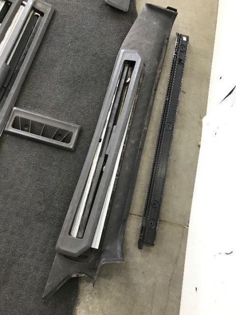 Wykładzina Peugeot 807 Citroen C8 Ulysse Phedra szyny mocowanie foteli podłoga dywan mata czarna zaślepki Wykładzina Peugeot 807 Citroen C8 Ulysse Phedra szyny mocowanie foteli podłoga dywan mata czarna zaślepki