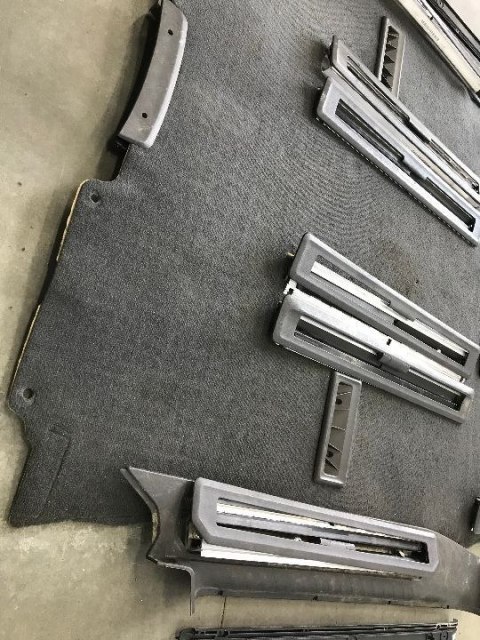 Wykładzina Peugeot 807 Citroen C8 Ulysse Phedra szyny mocowanie foteli podłoga dywan mata czarna zaślepki Wykładzina Peugeot 807 Citroen C8 Ulysse Phedra szyny mocowanie foteli podłoga dywan mata czarna zaślepki