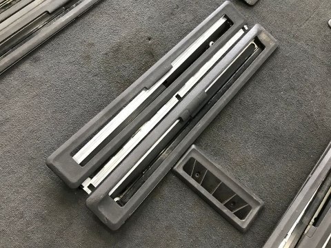 Wykładzina Peugeot 807 Citroen C8 Ulysse Phedra szyny mocowanie foteli podłoga dywan mata czarna zaślepki Wykładzina Peugeot 807 Citroen C8 Ulysse Phedra szyny mocowanie foteli podłoga dywan mata czarna zaślepki