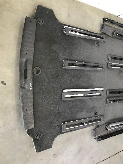 Wykładzina Peugeot 807 Citroen C8 Ulysse Phedra szyny mocowanie foteli podłoga dywan mata czarna zaślepki Wykładzina Peugeot 807 Citroen C8 Ulysse Phedra szyny mocowanie foteli podłoga dywan mata czarna zaślepki