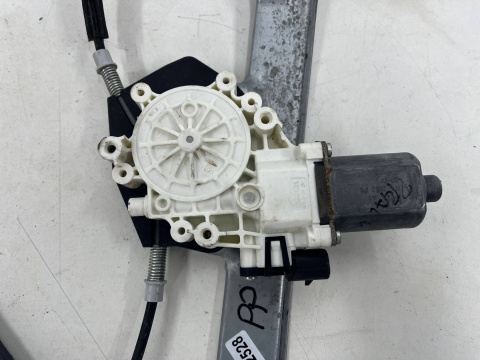 Podnośnik szyb Mitsubishi Colt VI 6 Z30 3Drzwi 04-12r. prawy przedni silniczek mechanizm 2pin 5713a136 Podnośnik szyb Mitsubishi Colt VI 6 Z30 3Drzwi 04-12r. prawy przedni silniczek mechanizm 2pin 5713a136