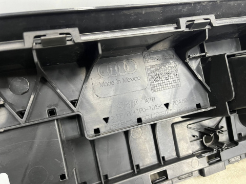 Zderzak tylny Audi Q5 II 2 16r.- tył 4XPDC 80A807511 Zderzak tylny Audi Q5 II 2 16r.- tył 4XPDC 80A807511