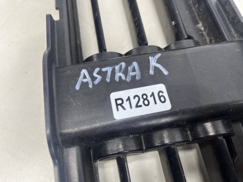 Kierownica powietrza Opel Astra K 15-21r. żaluzja wlot powietrza pasa przedniego 315671560 Kierownica powietrza Opel Astra K 15-21r. żaluzja wlot powietrza pasa przedniego 315671560