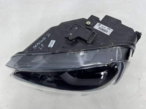 Lampa reflektor Citroen Berlingo III 3 Multispace 2018r.- lewa przednia wersja osobowa 9816825180 Lampa reflektor Citroen Berlingo III 3 Multispace 2018r.- lewa przednia wersja osobowa 9816825180