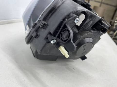 Lampa reflektor Citroen Berlingo III 3 Multispace 2018r.- lewa przednia wersja osobowa 9816825180 Lampa reflektor Citroen Berlingo III 3 Multispace 2018r.- lewa przednia wersja osobowa 9816825180
